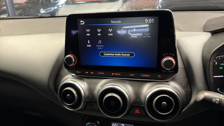 Nissan Juke 1.0 DiG-T 114 N-Connecta 5dr DCT Petrol Hatchback